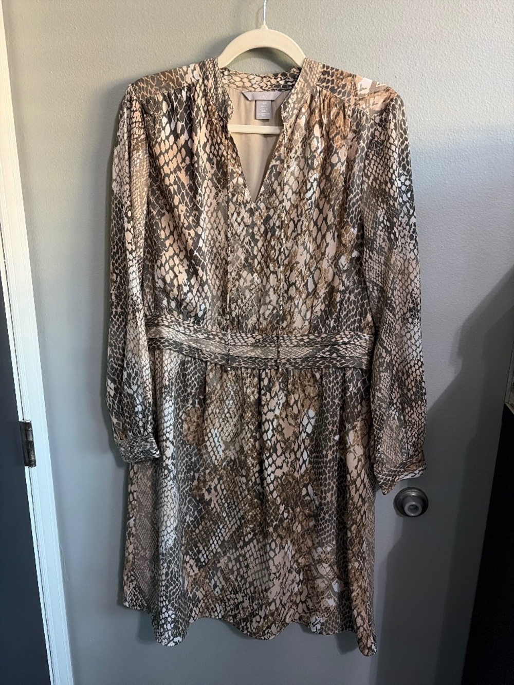 💛 H&M Long Sleeve Dress 💛